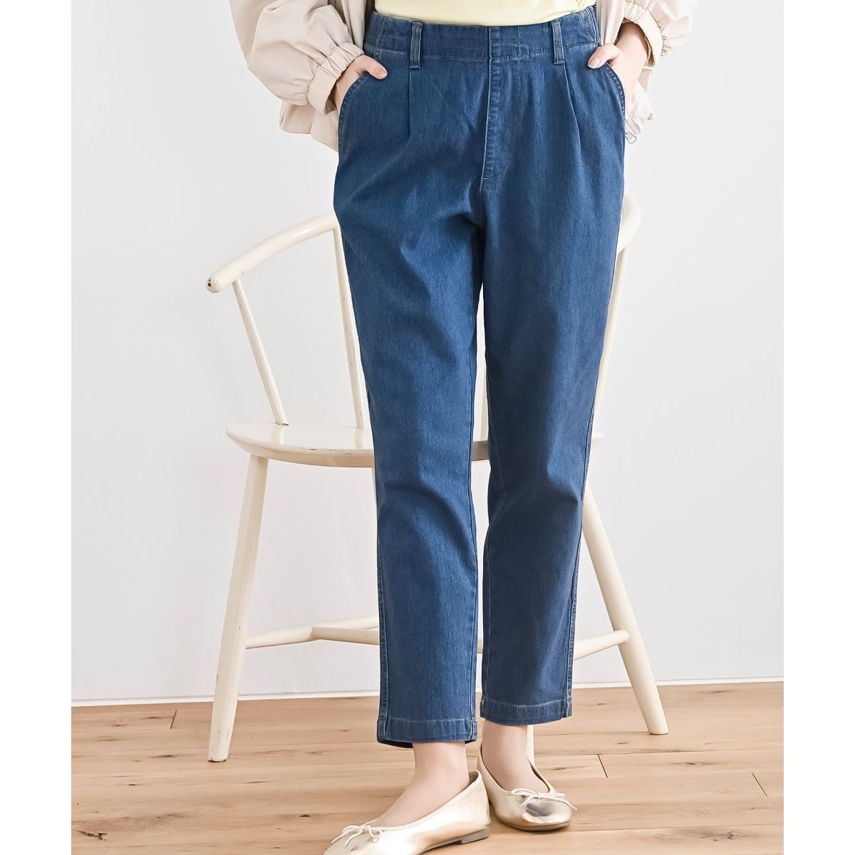 ストレッチデニムテーパードパンツ