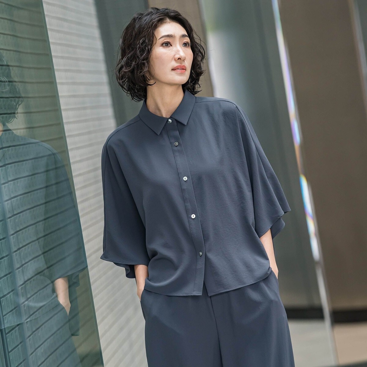【ラ　エフ】【大きいサイズ】【la.f...L】ＢＲＩＧＨＴ　ＳＡＴＩＮブラウス ラ エフ la.f… 【大きいサイズ】【la.fL】BRIGHT SATIN