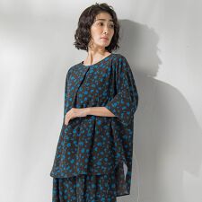 【大きいサイズ】アニマルブラウス≪洗濯機で洗える≫