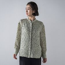 【大きいサイズ】幾何ドット柄ブリントブラウス≪洗濯機で洗える≫