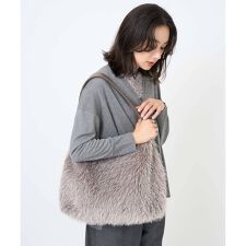 ファーショルダーバッグ