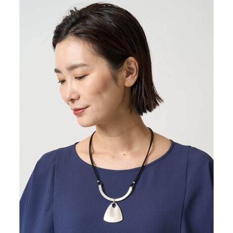 [^ԁFPG2AE01110]fUC EU^̍׃p[c̕\ʂɂ͒Ɩ()̖͗l̃p[cƍ׊ۃR[hgݍ킹lbNX Eۂ݂ттgCAO^gp\ʂɂ͗̊̂H{Ă܂ Ep[c͌ڂyAɂقǂ̎g₷ł肵Ă܂ EWWEbV炵_ȃp[cł ANZT[p[cEiȂǂ̋ɉ܂܂Ăꍇ܂BȂqlɓꂽĈݍ񂾂肵Ȃ悤ɁAgpۊǂ̍ۂ͌dɂӂB