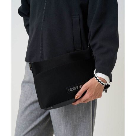 [^ԁFPG5AD04250]E_炩ȃXL[ofނ̖{̂ɂ͑O\ʂɃX}zyXg₷t@Xi[|PbgtłEGRS̔vg{v[gĂ܂ER[fBl[g̃ANZgɂȂ郌Ip[h̃WK[he[vgpV_[|CgłEe[vL̂Ōւ̕SyĂA΂ߊ|₷fUCłE`[2_ZbgɂȂĂ̂ŁA̓̋Cɍ킹ă`[ςĂy݂܂ANZT[p[cEiȂǂ̋ɉ܂܂Ăꍇ܂BȂqlɓꂽĈݍ񂾂肵Ȃ悤ɁAgpۊǂ̍ۂ͌dɂӂB