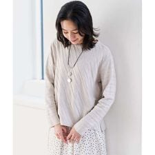 ケーブル柄ニットプルオーバー