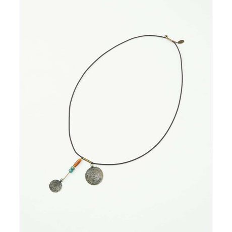 [^ԁFNK2AE11130]AVg[ɔzuꂽ~`̑召̃gbv|Cg̃lbNXłBAWXgdlŒȂɍ킹ĒύXł܂BR̒͒߉\łANZT[p[cEiȂǂ̋ɉ܂܂Ăꍇ܂BȂqlɓꂽĈݍ񂾂肵Ȃ悤ɁAgpۊǂ̍ۂ͌dɂӂBREƖ̊֌WAp\REX}[gtHȂǂ̊ɂAۂƐFČꍇ܂B\߂Bi̐F́Aڍ׉摜QƂB