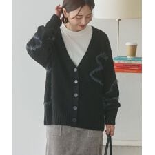 アメリカンホリック(AMERICAN HOLIC)のニュアンスライン柄Vネックカーディガン