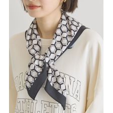 亀甲柄スカーフ