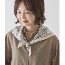 シルキーバンダナ柄スカーフ