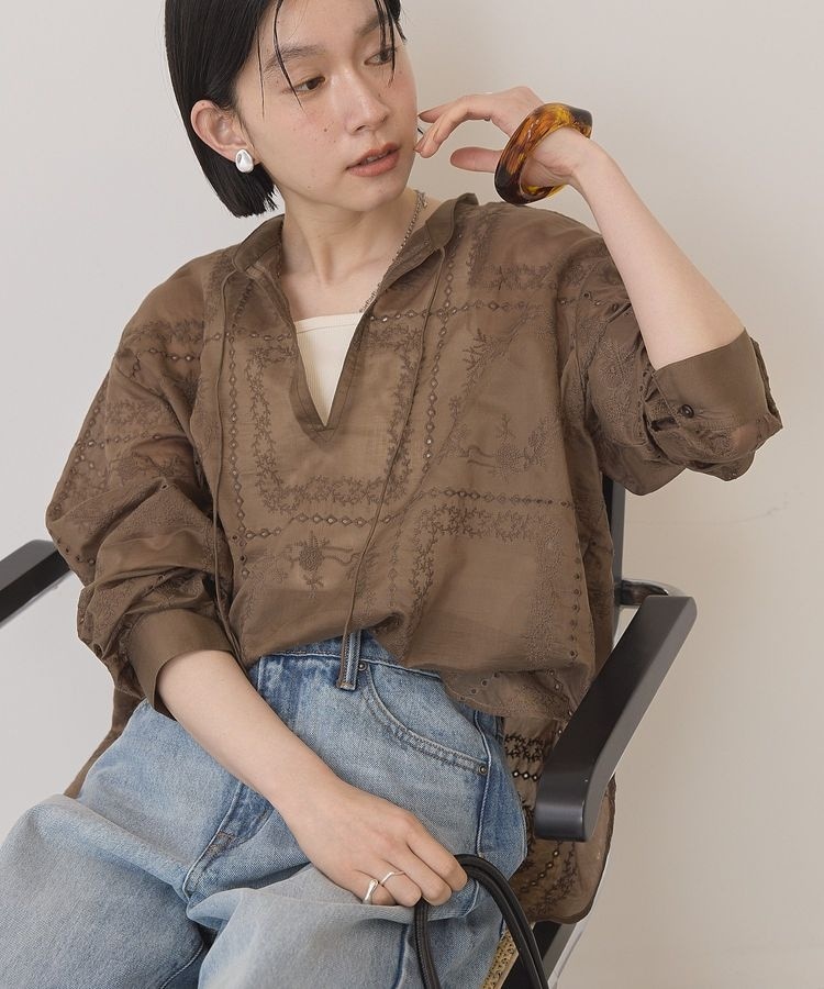 コットンブラウス　刺繍入りブラウス　綿エンブレースブラウス ブラウス レディース レース 刺繍 カットワーク 五分袖 半袖 透け感