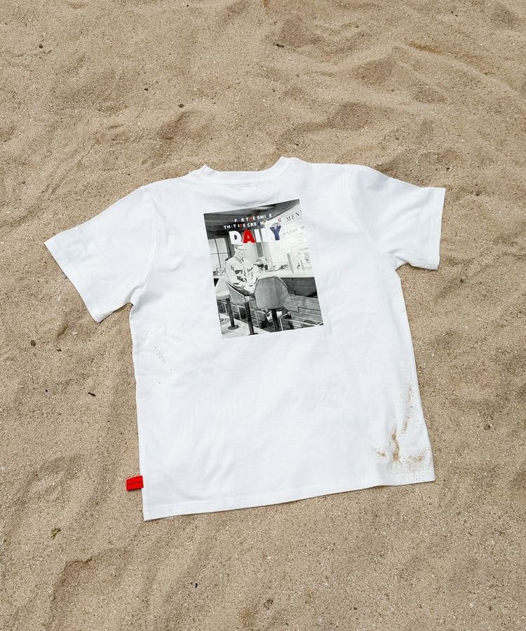 沖縄・EC限定 BLUE SEAL】ジョニーフォトTシャツ | アメリカンホリック