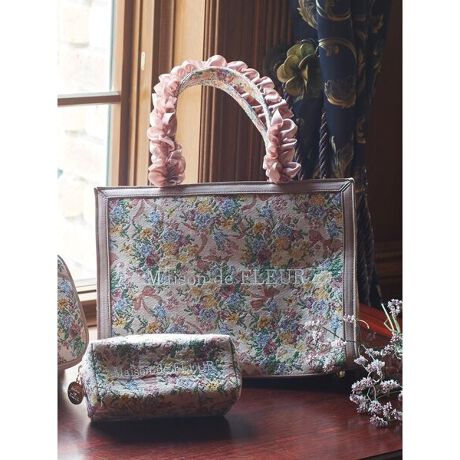 ゴブランフリルハンドルトートバッグ メゾン ド フルール Maison De Fleur ファッション通販 マルイウェブチャネル Ca000 864 38 01 ゴブランフリルハンドルトートバッグ メゾン ド フルール Maison De Fleur ファッション通販 マルイウェブチャネル Ca000 864 38 01