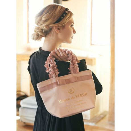ブランドロゴフリルハンドルトートsバッグ メゾン ド フルール Maison De Fleur 8a11f0j30 ファッション通販 マルイウェブチャネル ブランドロゴフリルハンドルトートsバッグ メゾン ド フルール Maison De Fleur 8a11f0j30 ファッション通販 マルイウェブチャネル