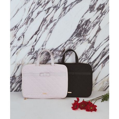 [^ԁF08000247300]yPC̑ΉTCYF13C`܂Łz^тɕ֗ȃnhtPCP[XBLeBOfނɃIy{炢lfUCɎdグ܂BS[ḧƃSv[gvX܂BɃX^htĂ̂ŁAm[gp\R΂߂ɗĊ|Ďgpł܂R[hނ}EX̎[ɕ֗ȃbVfނ̃|PbgtBPCɂNbV̂fނgpĂ܂Bʋ΂e[N̍ۂɂCグĂACełyӎzTvɂĎBesĂ܂Bۂɂ͂鏤iƎdlTCY኱قȂꍇ܂Bfp摜́A̓ŐFČꍇ܂Bg̃j^[ɂďi̐FČꍇ܂B