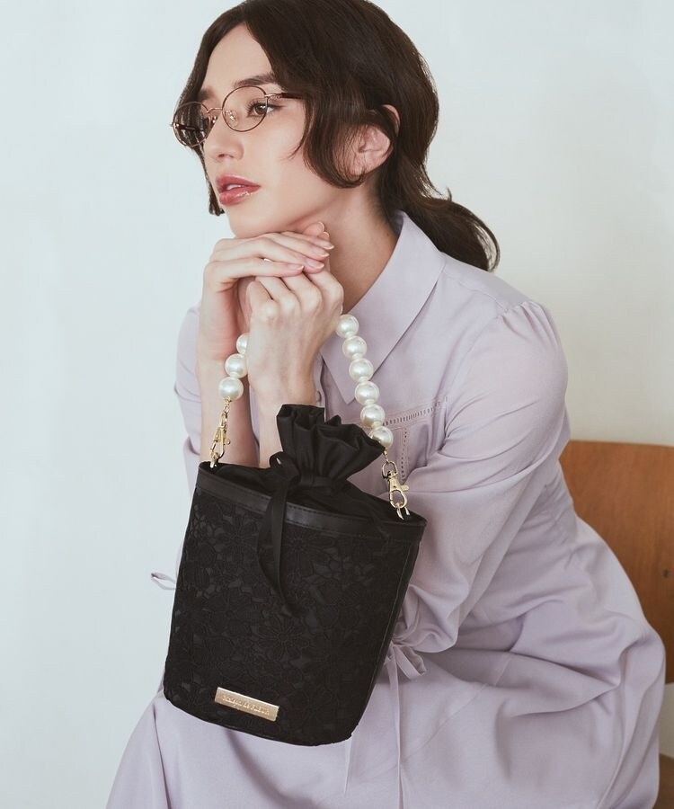 ✧︎Maison de FLEUR モノグラムキューブショルダーバッグ ブラック✧︎ メゾン ド フルール Maison de FLEUR FLEURモノグラムキューブ