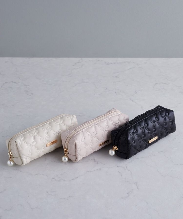 メゾンドドルチェmaisondeDolce. キルティングポンチョ Maison de Dolce ホワイト キルティング ポンチョ - メルカリ