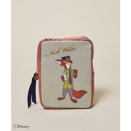 [^ԁF08000424000]Disney CollectionwZootopiaxfwY[gsAxɓoꂷuWfBvƁujbNv`[tɂRNVoTOXO[̃VcɁAx@obWtujbNvvgŕ\XNGA|[`Bwʂɂ́ujbNṽVcƁwZootopiax̃SfUCAʂŊy߂̂|Cgt@Xi[́AujbNṽlN^CC[Wu[̃OO{̗pĂ܂B}`t̃XNGAtHŁAڈȏɂՂ[ł̂́BfC[g̏^Ԃ̂ɂ͂Asp|[`AKWFbg[ȂǕL􂵂܂BV[ỸobOƃZbgłgpƁA萢Eς܂yӎzTvɂĎBesĂ܂Bۂɂ͂鏤iƎdlTCY኱قȂꍇ܂Bfp摜́A̓ŐFČꍇ܂Bg̃j^[ɂďi̐FČꍇ܂B