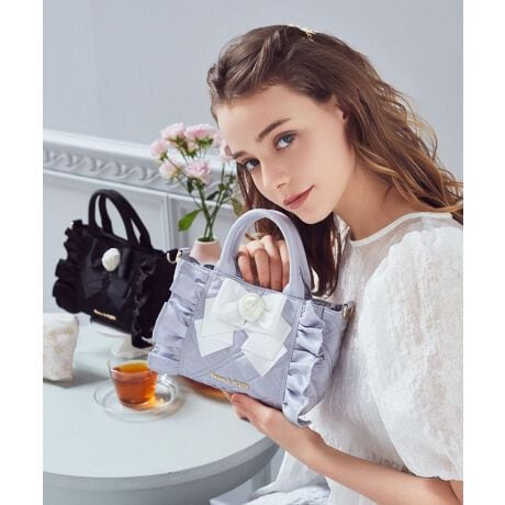 [^ԁF08000528000]y2WAYdlzLeBOfނɃ[Y⃊{AtȂǊÂ߂̃fBe[ՂƋlߍ񂾃~jg[gobOBS[h̃uhSiȈۂvX܂|PbgtȂ̂ŏނ[I}`̂ŁA500mlybg{g[o܂̓̃X^COɂăV_[obOƂĂg2WAYdlBRpNgȃTCYŃR[fBl[g̃|Cgɂ҂ȃACeł􁦃fp摜́A̓ŐFČꍇ܂Bg̃j^[ɂďi̐FČꍇ܂B