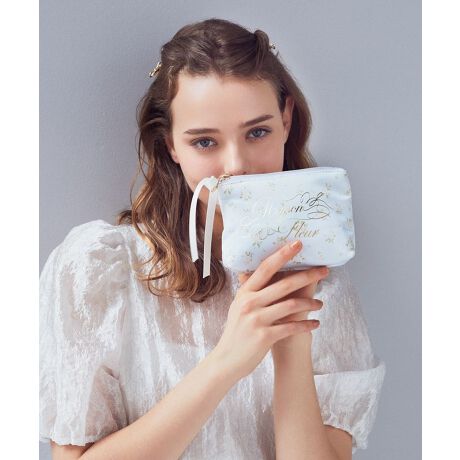 [^ԁF08000644600]IWȉԕɃK[[eCXgȃS|Cg̃eBbVP[XBt@Xi[̍׃{ŃL[gvX܂􂭂񂾃pXeJ[Maison de FLEUR炵iȃfUCɎdグ܂B̃g[gobOƍ킹Ăĝ߂łfp摜́A̓ŐFČꍇ܂Bg̃j^[ɂďi̐FČꍇ܂B