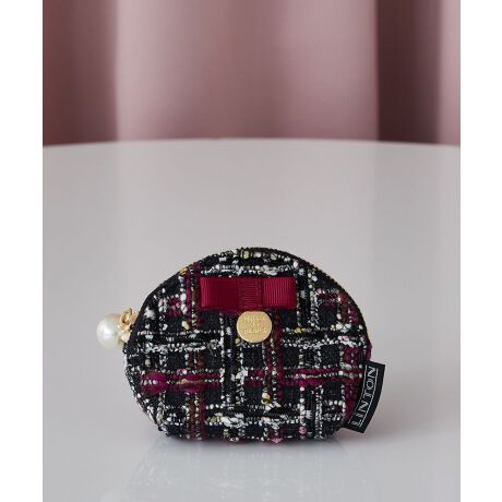 [^ԁF08000658600]uLINTON Fabric CollectionvCMX̘V܁uLINTONЁv̏㎿ŉ؂₩ȃcC[hfނgpʂȃRNVoBJtŉ؂₩ȃcC[hfނɃOO{ƃSv[g킹AiȃfUCɎdグRCP[XBt@Xi[ɂp[r[YtF~jȃANZgɁB؂₩ȃJ[ő݊AobO̒ɂƂ߂YĂ܂􂲎p͂AMtgƂĂ΂邨߂̃ACełBfp摜́A̓ŐFČꍇ܂Bg̃j^[ɂďi̐FČꍇ܂B