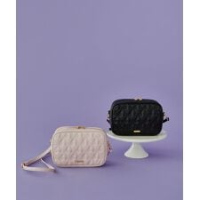 メゾン ド フルール(Maison de FLEUR)のリボンキルティングスクエアポシェット