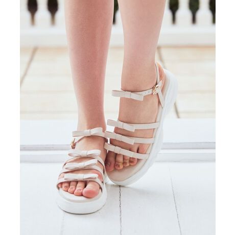 [^ԁF08000649902]AȂIy{L[gȃXj[J[T_BՂȃCfUCŁAlۂɁAÑxg̓tbN^CṽXgbvtŒE₷A5iK̃TCY߂\łBX΂قƂǂȂAtbĝ悤ȉKȗSn|Cg̃obOƍ킹Ăgp̂߂ł􁦃fp摜́A̓ŐFČꍇ܂Bg̃j^[ɂďi̐FČꍇ܂B