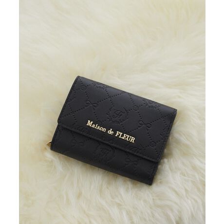 [^ԁF08000755200]IWĩmO^iȃEHbgB{õ`[tfUCɗƂ񂾁AlfUCłS[h̃Sp[cAt@Xi[̃`[܂BEht@Xi[dl̏ḰA傫ĴŁAK̏oX[YBɃJ[h|Pbg𕡐݂Ă̂ŁAՂ[ł܂RpNgȃTCYŁAfC[gɂ߂̃ACełBfp摜́A̓ŐFČꍇ܂Bg̃j^[ɂďi̐FČꍇ܂B