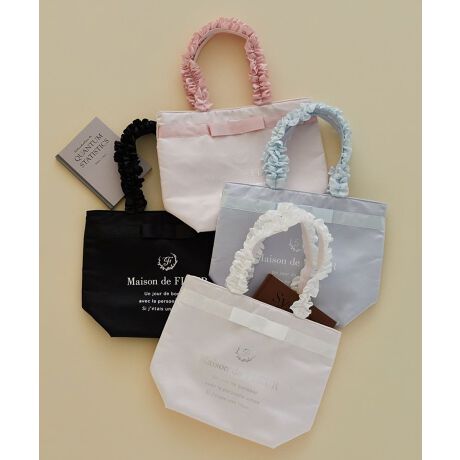 [^ԁF08000849500]_New Color^yA4TCYΉz}bgȃTenɁAtg̃{CtF~jȃtnhg[gobOBvgꂽVo[J[̃uhS肰ȂiȃANZgɁԌ̓t@Xi[dlȂ̂ŁA^тSłBɂ͏Ǝ[łI[v|PbgtBn̓AeB[ÑXgCv~t[vgŁAJƂƂƂIƂ}`̂łՂƉוA߂̃nhŌ|\łBo|ɂ͂Aʋ΁EʊwȂǁAlXȃV[Ɋ􂵂ĂACełByӎzTvɂĎBesĂ܂Bۂɂ͂鏤iƎdlTCY኱قȂꍇ܂Bfp摜́A̓ŐFČꍇ܂Bg̃j^[ɂďi̐FČꍇ܂B