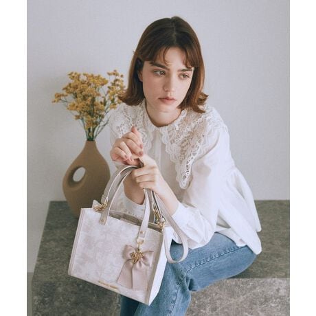 [^ԁF08000648100]y2WAYdlzghWC̃IWivgl2WAYg[gobOBLoXfނƃU[fނgݍ킹āÂfUCɎdグ܂uFvSt̃{`[͎O\Ȃ̂ŁACɍ킹Ăg܂B[͔Qȃ}`t̃XNGAtHȂAyʂȂ̂|CgIO\ȃV_[Rt2Way̎y߂܂Bfp摜́A̓ŐFČꍇ܂Bg̃j^[ɂďi̐FČꍇ܂B