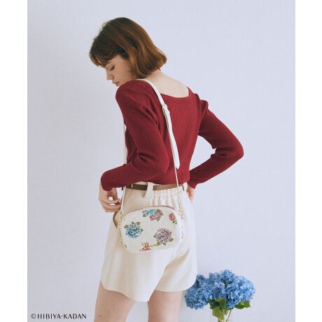 [^ԁF08000737500]Maison de FLEUR~JԒdJԒdƂ̃R{[VACeeoJԒdďCMaison de FLEURIWitX̖uART DE LYSvЂ̃SuDŕ\ʂȃobOłBuhےAWTCƃo`ASuñV_[obOBƂEhtHŌ^ꂵɂÂfUCɎdグ܂BRpNgȌڂȂ}`̂łՂ[ł܂BR[fBl[gɕi悭݁AfC[g͂Aʂȓ̃obOƂĂ߂̃ACełByӎzTvɂĎBesĂ܂Bۂɂ͂鏤iƎdlTCY኱قȂꍇ܂Bfp摜́A̓ŐFČꍇ܂Bg̃j^[ɂďi̐FČꍇ܂B