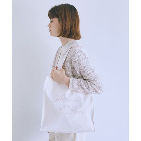 [^ԁF08000915600]_New Color^yA4TCYΉzlC̃uhShJXNGAg[gobOS̃tHgςēo􌨊|₷߂̎AA4ނۂeʂ̃TCYŁAfC[gɂ҂Iɂ́AƎoX}zpXP[XȂǂ֗ȃ|PbgtBVvȃfUCō킹₷AJWAK[[܂ŃR[fBl[gI΂Ă܂IobO`[tA{ob^tăAWĂ̂obOƂĂ͂Aʋ΁EʊwEKȂǂɂ߂̃ACełByӎzTvɂĎBesĂ܂Bۂɂ͂鏤iƎdlTCY኱قȂꍇ܂Bfp摜́A̓ŐFČꍇ܂Bg̃j^[ɂďi̐FČꍇ܂B