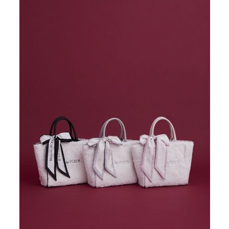 [^ԁF08000879500]ӂӂȃ{AfނɃIWĩXJ[tZbgɂȂ2Wayg[gobOMTCYBXJ[t̊ŗlXȃAWył܂}OzbNt̊Ԍ|Pbgtŋ@\QBO\ȃV_[Xgbvt2WAYdlȂ̂|CgłIyӎzCgu[͈ꕔX܂݂̂̂舵łBfp摜́A̓ŐFČꍇ܂Bg̃j^[ɂďi̐FČꍇ܂B