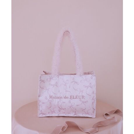 [^ԁF08000898700]PINK MANIAyA4TCYΉzʒ̃^b`ŕ`ꂽIWĩ{lg[gobOB`[gŃoGRAeCXgꂽAghՂȃfUCłA4ނTCYŎg₷AՂ̃}`Ŏ[͂Q|PbgtŁAX}[gtHpXP[XȂǂƎ[o܂ByӎzTvɂĎBesĂ܂Bۂɂ͂鏤iƎdlTCY኱قȂꍇ܂Bfp摜́A̓ŐFČꍇ܂Bg̃j^[ɂďi̐FČꍇ܂B