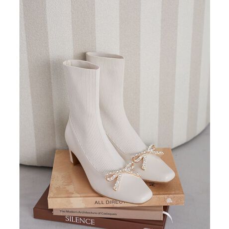 [^ԁF08000920100]sTCYtS:22.5cmM:23.5cmL:24.5cmsX^btr[tX^btKĩTCYF22cmAiFSTCYjSTCY҂肾̂ŁAiĂTCYővłBjbg͂AU[fނ̕_炩AȂSnłBNbV̂C\[ŒԗĂɂłX^btAĩTCYF23cmAiFMTCY)܂ASTCYł҂łBq[Ȃ̂ŁAԗĂĂɂłBjbgfނȂ̂łƂĂg܂ X^btYĩTCYF24.5cmAiFLTCYjLTCY҂łBjbgfނȂł͂̃tBbgƌyŗSnQłCꂪdAƂȂ銴̂łƂĂ₷łB X^btMĩTCYF25cmAiFL`LLTCYjTCY\Lł24.5cmłA傫߂Ȃ̂ŁA^Cc┖̌CȂLTCY܂Bڂł͂ܐ敔ׂȁHƎv܂傤ǂTCYłBi͒߂Ă܂悤ȃfUCłALkA₷Ɋ܂Bq[߂Ȃ̂ŁA邭炢̈芴܂I{̃rW[؂₩ȃgh̃jbgu[cBU[fނƃjbgfނgݍ킹āAMaison de FLEUR炵iȃfUCؚɌ悤Ƀjbgfނ̃tBbgɂ܂߂̃q[ň芴A₷̂|CgłByӎzTvɂĎBesĂ܂Bۂɂ͂鏤iƎdlTCY኱قȂꍇ܂Bfp摜́A̓ŐFČꍇ܂Bg̃j^[ɂďi̐FČꍇ܂B