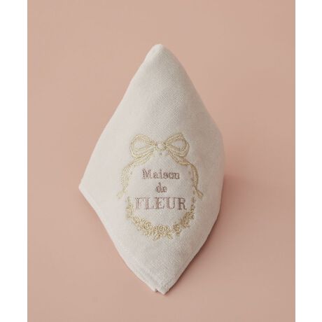 [^ԁF08000981200]{ƃt[̃t[؂₩ȃ^InJ`BnƓnFŎ{ShJ肰ȂivX܂Bӂ肵DGŁARpNgȃTCYfC[gɂ҂Bp͂AMtgɂ߂̃ACełBsŐY^IłtĂAӂӂŌ`L[vIMaison de FLEUR̃nJ`͍i^I̖YnQsłׂĐYĂ܂ByӎzTvɂĎBesĂ܂Bۂɂ͂鏤iƎdlTCY኱قȂꍇ܂Bfp摜́A̓ŐFČꍇ܂Bg̃j^[ɂďi̐FČꍇ܂B{