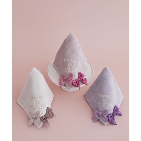 [^ԁF08000981000]oCJ[̃~j{l^InJ`BS[hMaison de FLEUR̃ShJ肰ȂiȃANZgɁBӂƂDG肪Sn悭AfC[gɂ҂Bpɂ͂AMtgɂ߂̃ACełBsŐY^IłtĂAӂӂŌ`L[vIMaison de FLEUR̃nJ`͍i^I̖YnQsłׂĐYĂ܂ByӎzTvɂĎBesĂ܂Bۂɂ͂鏤iƎdlTCY኱قȂꍇ܂Bfp摜́A̓ŐFČꍇ܂Bg̃j^[ɂďi̐FČꍇ܂B{