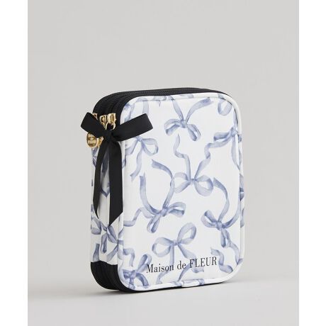 [^ԁF08001080600]Ribbon Print Series_ ڃ|CgI^E֗3ނ̎[Xy[XtI(NA|Pbg^}`t|Pbg^bV|Pbg)ENA|Pbg̓ANX^ʃobWȂǂ̌[ɂ҂E|Pbg͂ꂼƗĂďoꂵ₷yTCYzF14.5cmF12cmʒ̃^b`ŕ`ꂽIWĩ{gp}`P[XB{ƐF킹t@Xi[̃Te{vXBɂ3̎[Xy[XANA|Pbg}`t̑傫߃|PbgAbV|PbgȂǋ@\ɂ܂ANX^ʃobWȂǂ̃ObY^Ԃ̂ɕ֗ȃACełV[Ỹg[gobONA|[`Ƃłgp̂߁yӎzTvɂĎBesĂ܂Bۂɂ͂鏤iƎdlTCYقȂꍇ܂Bfp摜́A̓ŐFČꍇ܂Bg̃j^[ɂďi̐FČꍇ܂B^Q핞^^RT[g^Cu^ANX^^ANX^h^ʂ^ʂ|[`^ʃobW^A