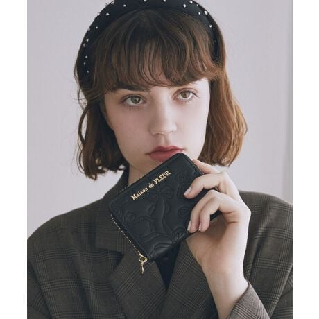 [^ԁF08001005400]{̃LeBOiȈۂ̃tOgP[XBEhWbv[̃RpNgȃtHŃLbVXh̕ɂ҂̃fUCłoꂵ₷wʂ̃J[h|Pbg|CgBgp͂Mtgɂ߂̃ACełyӎzTvɂĎBesĂ܂Bۂɂ͂鏤iƎdlTCYقȂꍇ܂Bfp摜́A̓ŐFČꍇ܂Bg̃j^[ɂďi̐FČꍇ܂B