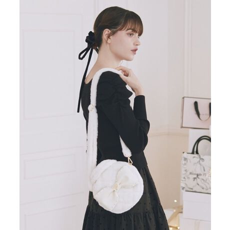 [^ԁF08001178300]y2WAYdlzӂӂ̃t@[fނƃLeBOfUCzf[V[Yɂ҂ȃEhobOBU[fނ̃{`[tɃp[r[YvXAՂȃfUCɁRpNgȂ}`tȂ̂ŁAڈȏ̎[͂˔Ă܂BO\ȃV_[Xgbvt֗̕2WAYfUCłBfp摜́A̓ŐFČꍇ܂Bg̃j^[ɂďi̐FČꍇ܂B