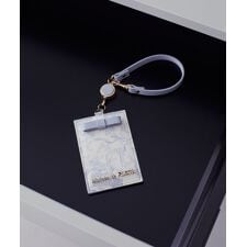 リール付きフラワーガーデン柄パスケース