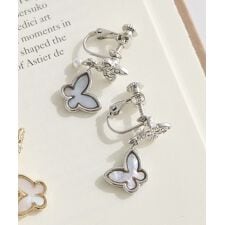 バタフライシェルイヤリング