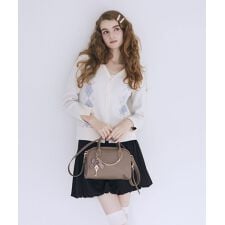 チャーム付きスクエアボストンバッグ