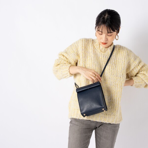 AULENTTI【12/30までの限定値下げ❤️】AULENTTI ショルダーバッグ