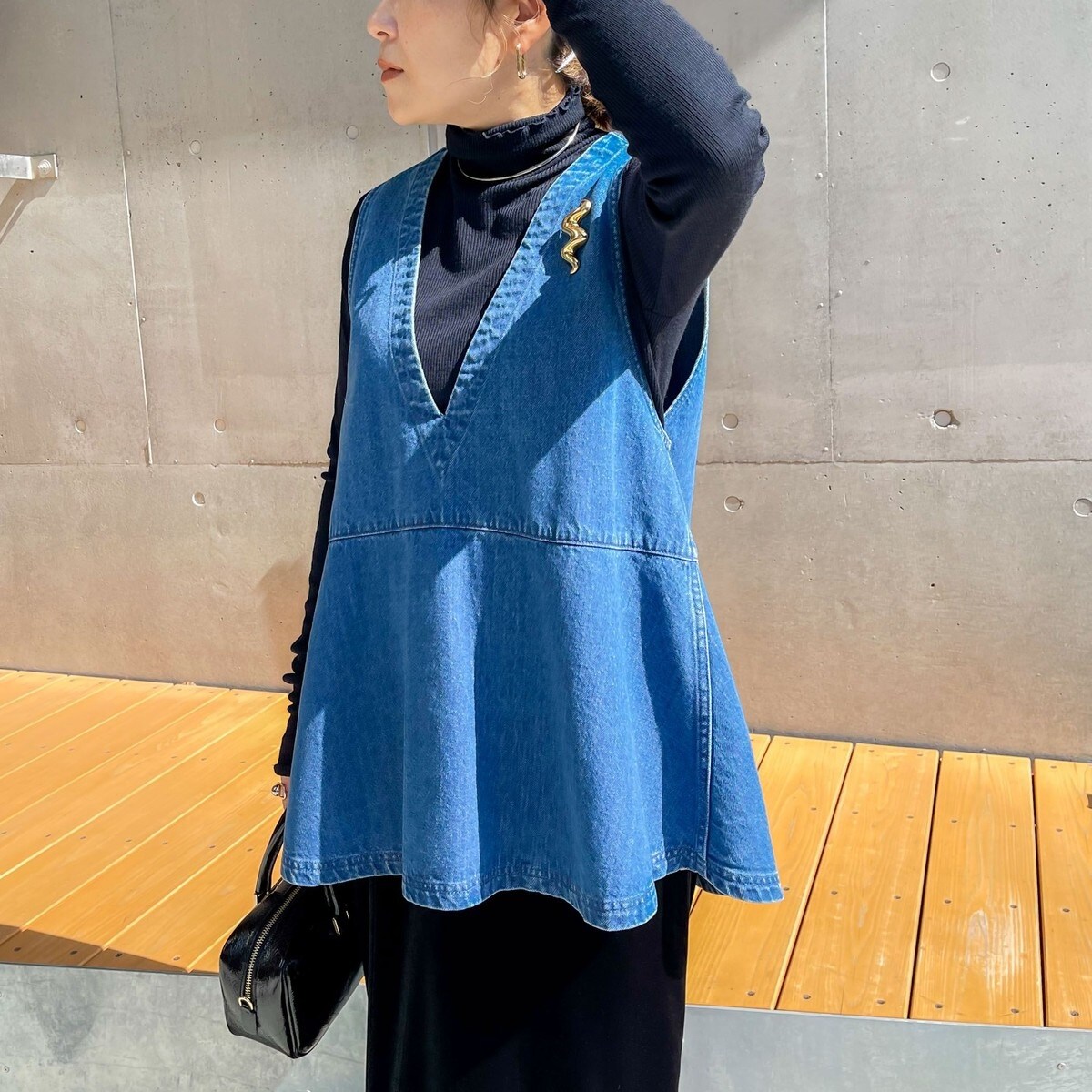 ノーリーズ　リエミラー　ペプラムデニムブラウス 追加7回】【RM denim】フリルギャザーデニムブラウス（シャツ