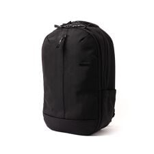 ノーリーズ(NOLLEY'S)の【Incase/インケース】Tracks Backpack 18L