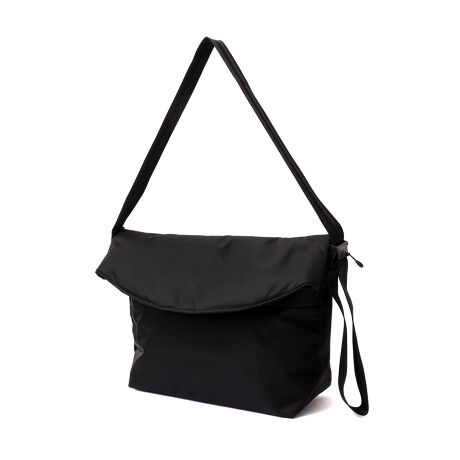 [^ԁF5-0773-9-62-303]QVuhuNESKvĂV̐ꂽRNVtbvV_[obOQ⏬Ԃ̃{fBɃtbvtVvȃfUCB򊴂̂iCcCnuTWILL BLACKvƁAiCcCnɃ}bgȃR[eBOH{uFACE BLACKv2ނ̑fނ܂ByTWILL BLACKz_炩ȎƂɂȂɂ̃iCcCńAyʂłȂ􋭓xɗDꂽiCfނłBʏ̕DnƈقȂcCD͓KxȐLkĂAϋvɂDĂ܂B\ʂɂ͝H{ĂAJ≘ɂfނłByFACE BLACKzbV[H{iCcCnɃ}bgȃ|J[{l[gH{fނłBCORDURAgpiCcCn͈􋭓xɗDĂAyʂxŐDĂ邽߁AJ≘ɂfނłB\LJ[c[J[J[ubNcTWILL BLACK ubNn̑cFACE BLACK [J[iԁFNS-006yNESK/lXNz2025Nt[`̓{̐VuhBuNEW STANDARDv琶ݏoꂽŁÃCtX^CɐVX^_[hĂ܂Bš玩R̐Â܂ŁAV[Ŋ􂷂@\ƐꂽfUCłBVvŎg₷łȂAľƊĂ鑶݊̂v_NgWJ܂BNESḰAɐVȊƉln܂BCɂȂACéyCɓo^zIXXłI׏N[|AZ[񂪒ʒm悤ɂȂ܂By戵̂Ӂzip߂ɁAAeV^OKmF̏Ap͂舵BXyщOł̎Be摜́A̓ŐFČꍇ܂Bi̐F́AX^WIBẻ摜QƉBi摜ɊւĂ͏o蒉ɕ\o悤w߂Ă܂Aqlp̃j^[̐ݒyѓɂAۂ̏iƔrFɎ኱̌덷ꍇ܂B摜̏i̓TvƂȂ܂̂Ŏۂ̏iƎdlAHATCY኱قȂꍇ܂B