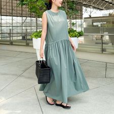 撥水ストレッチタフタギャザーワンピース