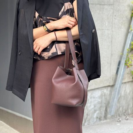 [^ԁF5-0435-5-12-112]NOLLEYfSPointEC^ÃobO[J[LORISTELLA~NOLLEY'S̕ʒobOEtbNƁARpNgȃL[u^ɂȂX^CbVɎĂACeEډH̃U[ɃS[hfAvXBEV_[́AxgŁA\F14cm@㕔F32cmnhF35.5`65cmdF350gyLORISTELLA/XebztBA[mEtb^2005NɃX^[gC^ÃobOuhBC^AȂł͂̏㎿ŐEl̃Ntg}VbvobOWJBgĥJ[fނTfUCɗƂłBCɂȂ鏤íACɓo^IXXłIN[|A׏񂪁Aʒm悤ɂȂ܂BXyщOł̎Be摜́A̓ŐFČꍇ܂B  i̐F́AX^WIBẻ摜QƉBi摜ɊւĂ͏o蒉ɕ\o悤w߂Ă܂A  qlp̃j^[̐ݒyѓɂAۂ̏iƔrFɎ኱̌덷ꍇ܂B