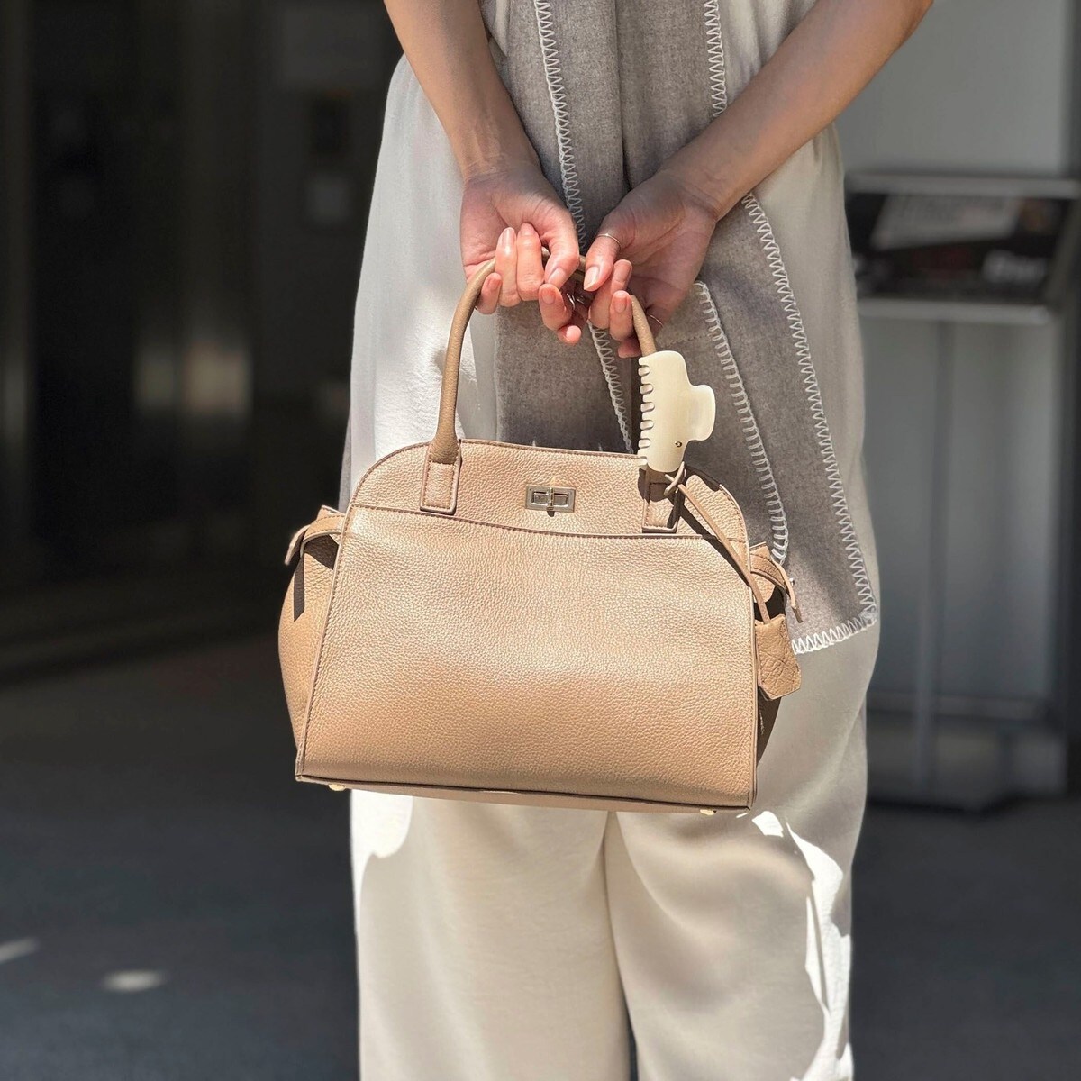 ひねり金具付きサイドクロストートバッグ | ノーリーズソフィー