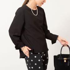 ノーリーズ(NOLLEY'S)の《セットアップ対応》ウォッシャブルストレッチギャババックフレアブラウス