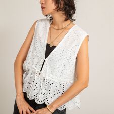 【MAQWEL/マクウェル】《セットアップ対応》ウォッシャブルエンブロイダリーレースベスト